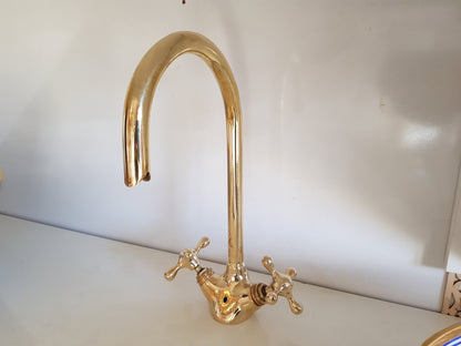 Embrace Vintage Charm with #UnlacqueredBrass: Transforming Your Bathroom into a Timeless Retreat