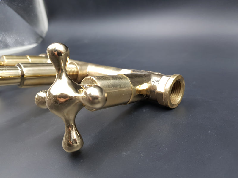 Antique Brass Wall Mount Bathroom Faucet