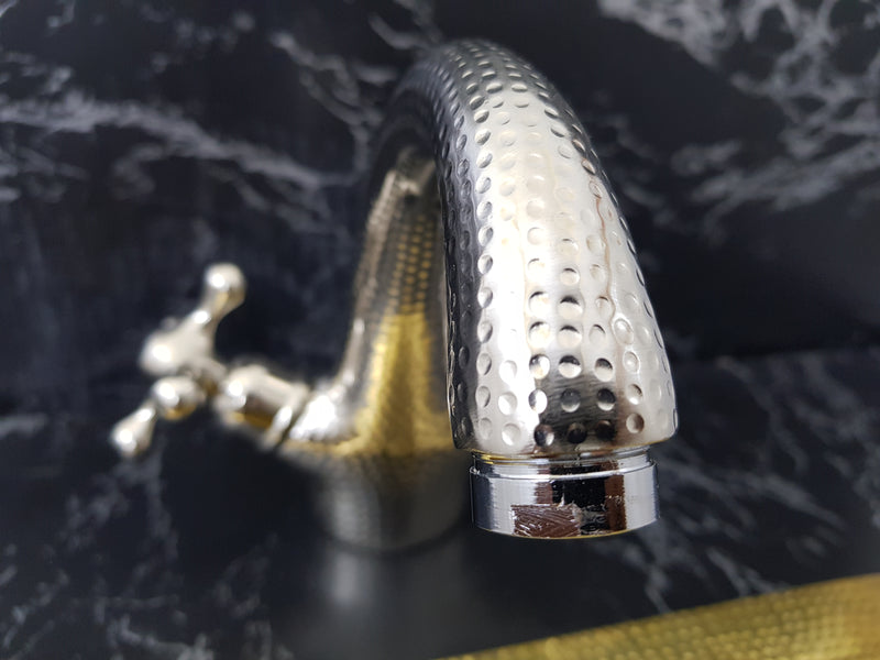 Bathroom Sink Faucet: Powder Room Elegance