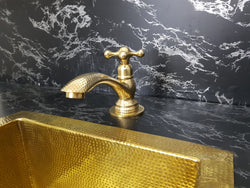 Brass Single Hole Bathroom Faucet: Vintage Style Elegance