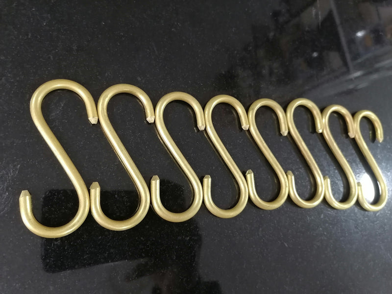 Brass Hanging Rail: Elegant Kitchen Organization