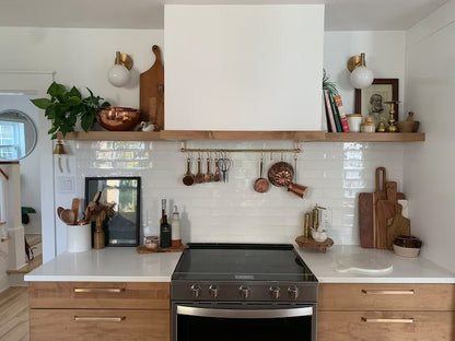 Porte-casseroles en laiton non verni avec crochets en forme de « S », style antique, fait main, rustique, à fixer au mur. 