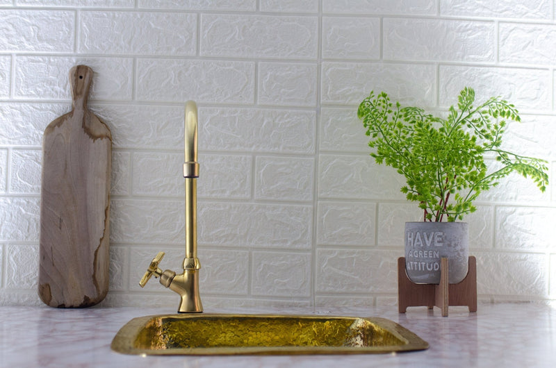 Brass Single Hole Kitchen Faucet