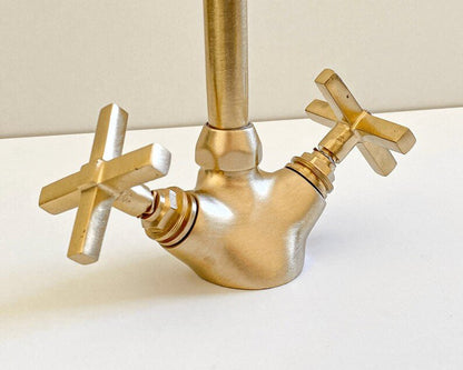 kitchen faucet antique sink faucet solid brass bathroom faucet Farmhouse Bathroom Brass Sink Faucet Vanity Matte Brass Faucet Basin Tap