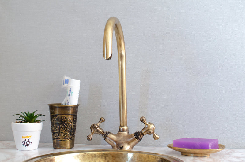 Single Hole Bathroom Faucet - Bronze Bathroom Faucet