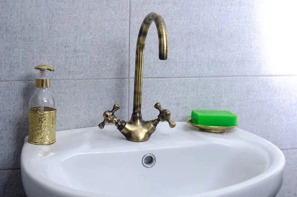 Single Hole Bathroom Faucet - Oil Bronze Bathroom Faucet