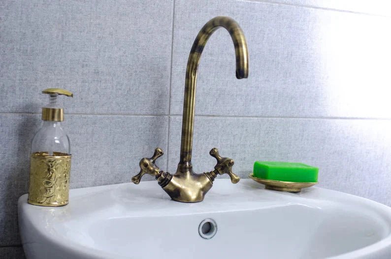Single Hole Bathroom Faucet - Oil Bronze Bathroom Faucet