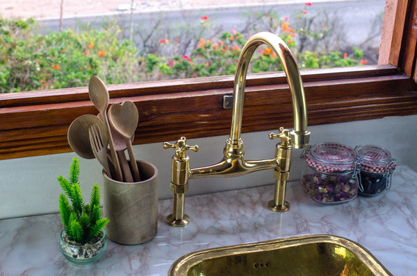 Nova Straight Legs Bridge Faucet