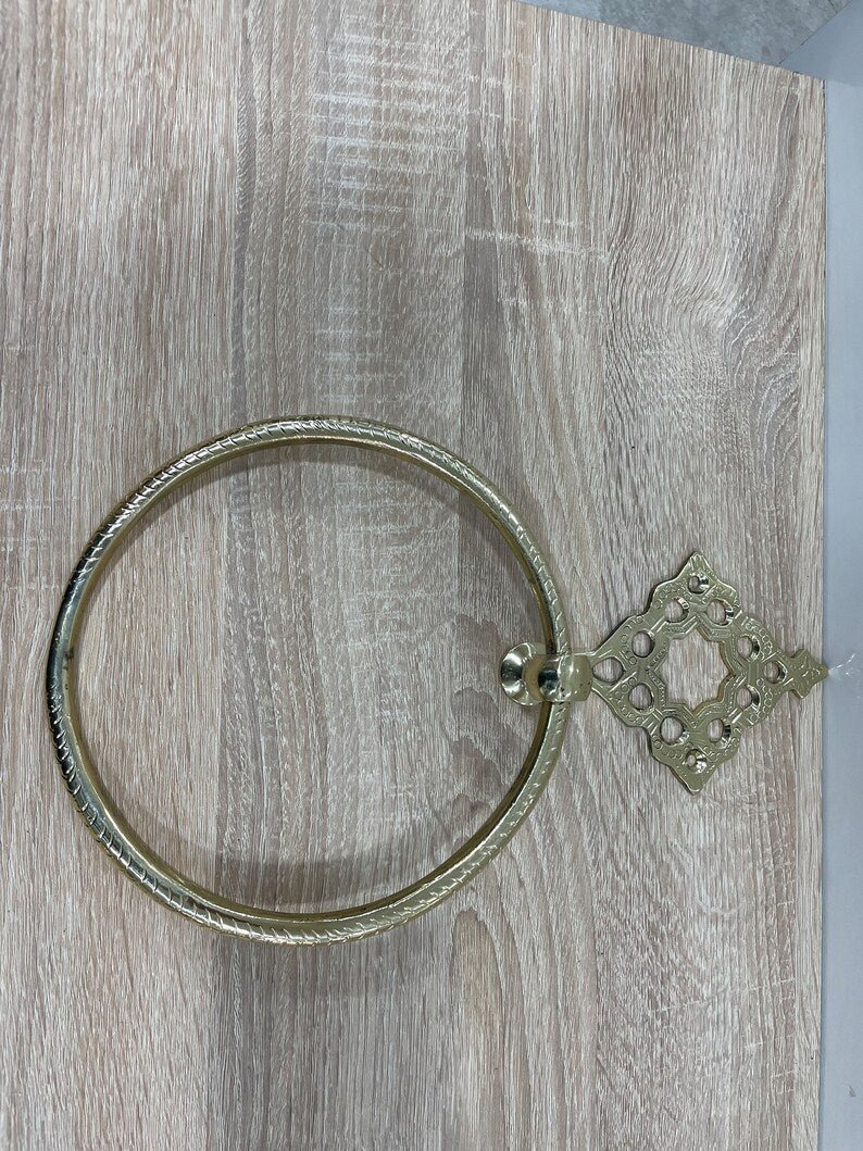 Ensemble d'accessoires de salle de bain en laiton antique